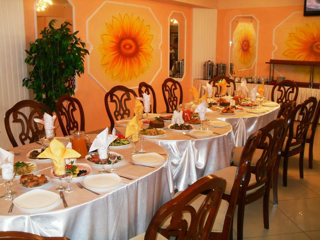 Ust-Kamenogorsk Hotel Luaran gambar