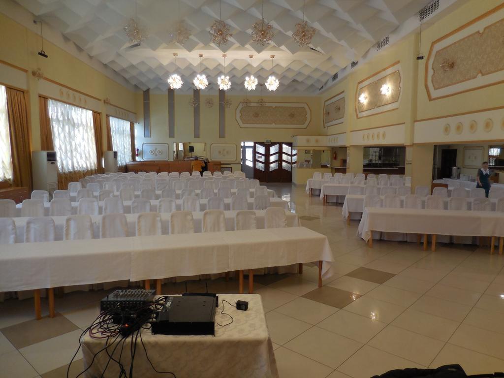 Ust-Kamenogorsk Hotel Luaran gambar