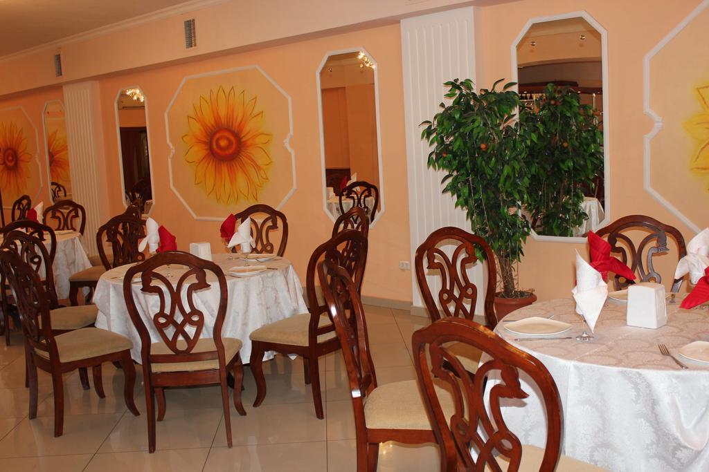 Ust-Kamenogorsk Hotel Luaran gambar