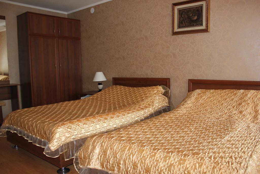 Ust-Kamenogorsk Hotel Luaran gambar