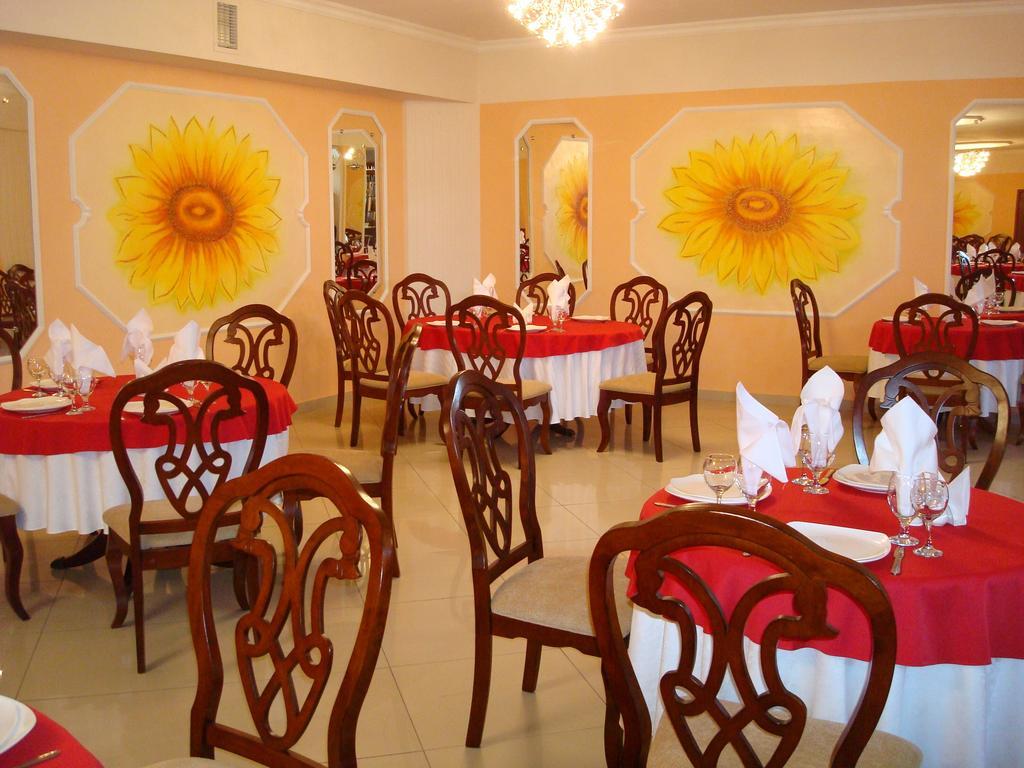Ust-Kamenogorsk Hotel Luaran gambar